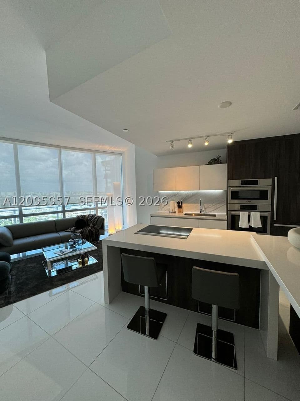 2+1 Condo — 851 1st Ave #1404, Miami, FL 33132