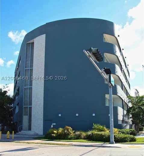Condo — 2694 Inagua Ave #202, Miami, FL 33133