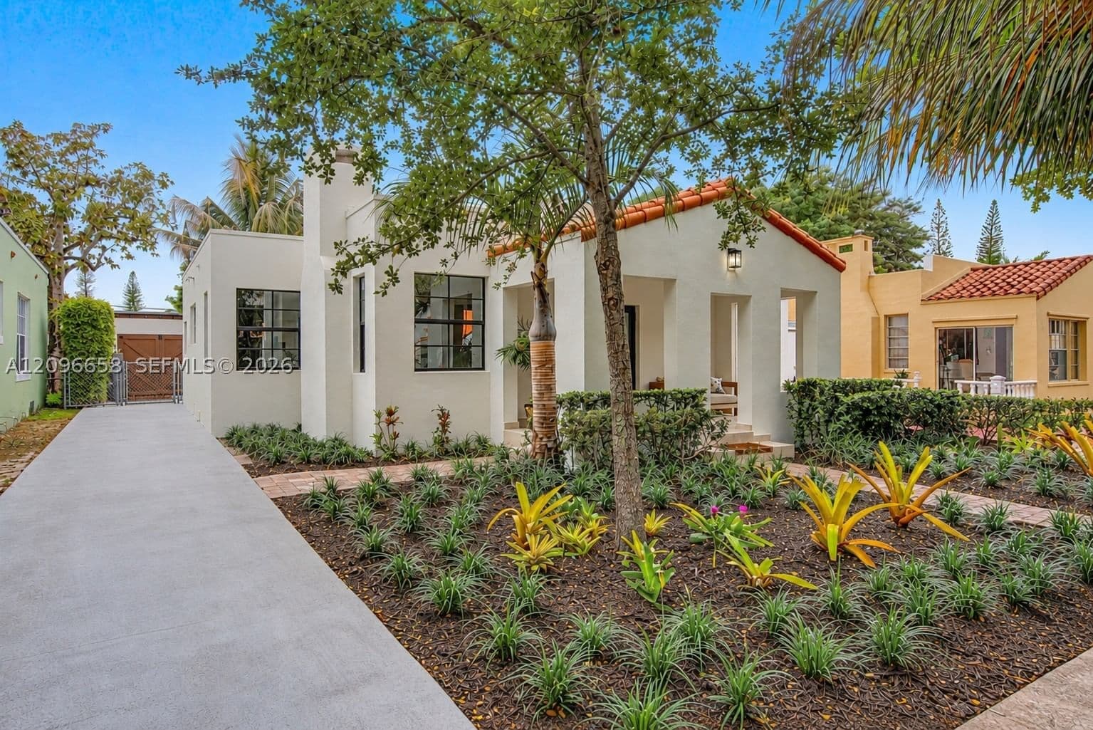 3+1 Müstakil ev — 817 Lorca St, Coral Gables, FL 33134