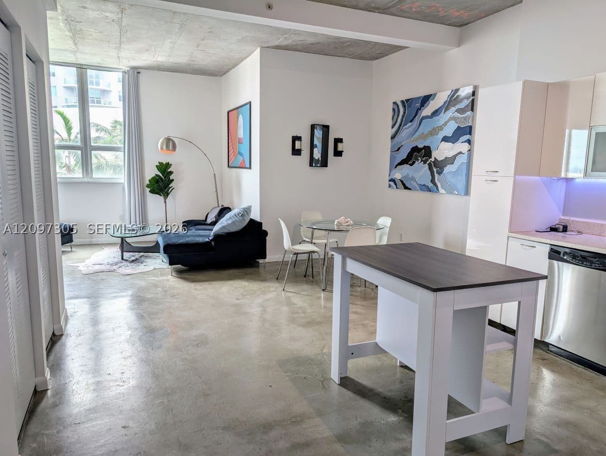 1+1 Condo — 234 3rd St #1204, Miami, FL 33132
