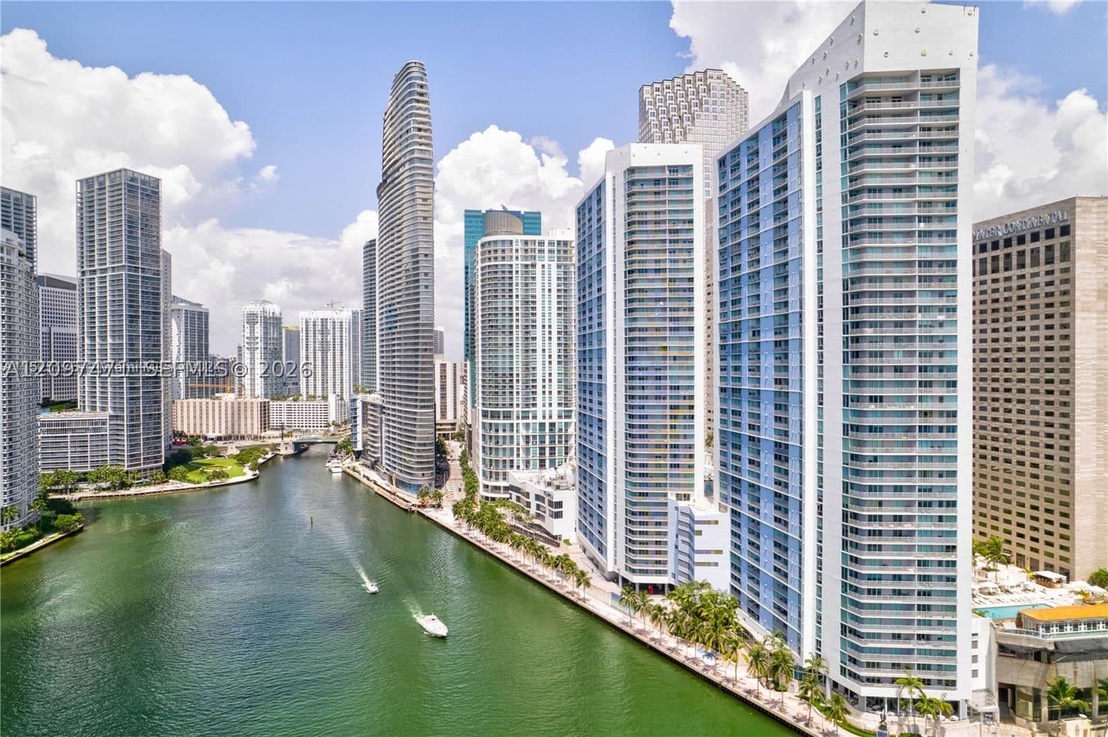 2+1 Condo — 325 Biscayne Blvd #2221, Miami, FL 33131