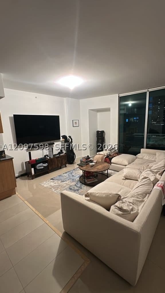 1-bedroom Apartment — 350 Miami Ave #1115, Miami, FL 33130
