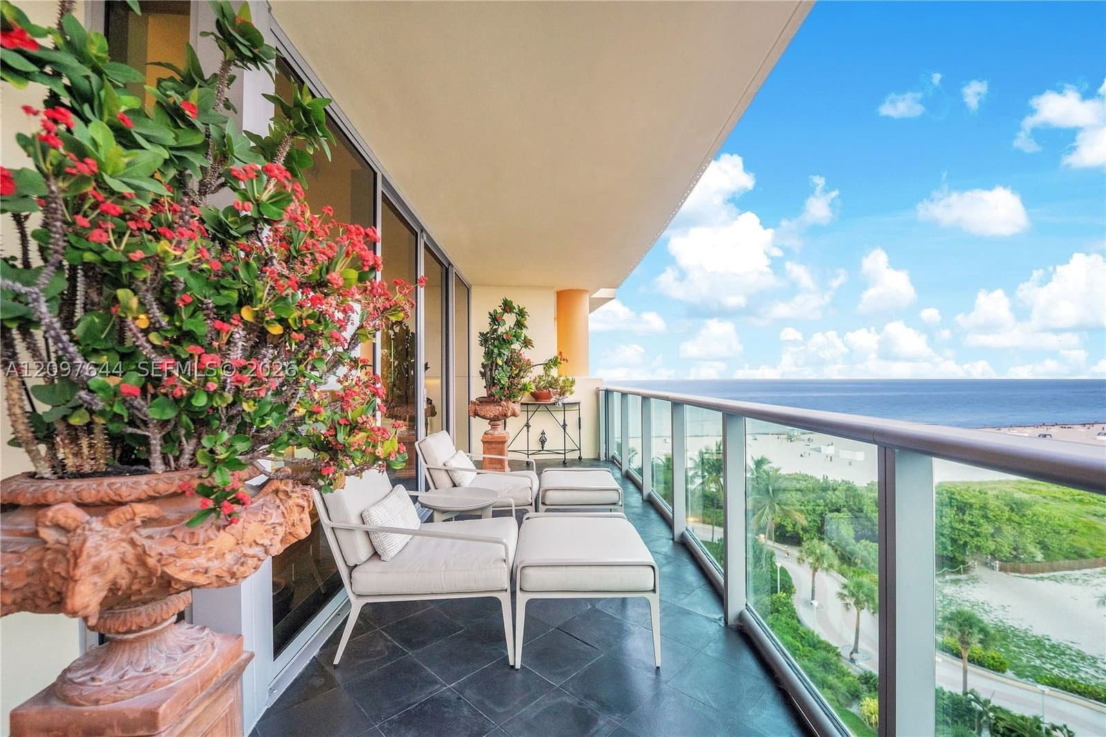 2+1 Condo — 1455 Ocean Dr #904, Miami Beach, FL 33139