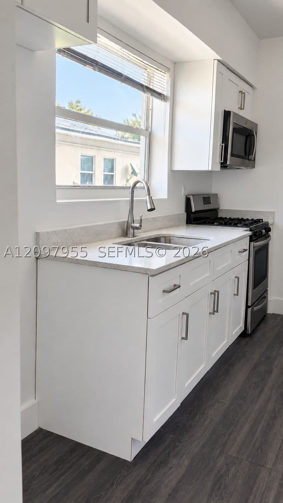 2+1 Daire — 2150 24th St #1, Miami, FL 33142