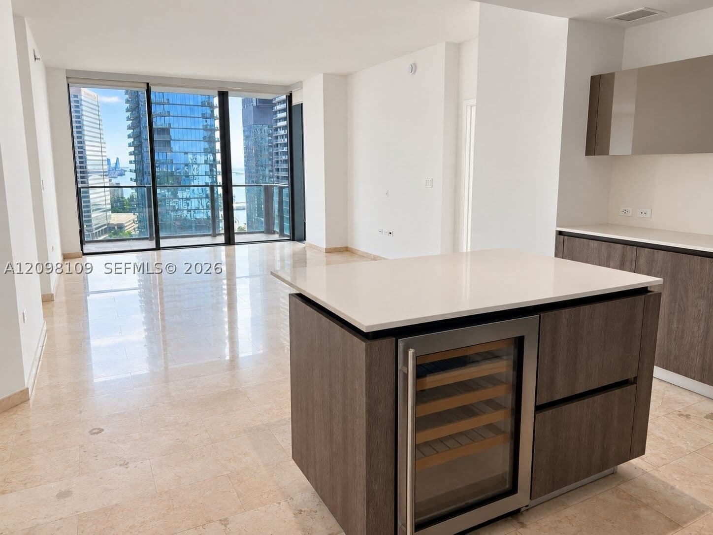2+1 Condo — 88 7th St #2005, Miami, FL 33130