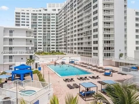 1-bedroom Condo — 5401 Collins Ave #612, Miami Beach, FL 33140