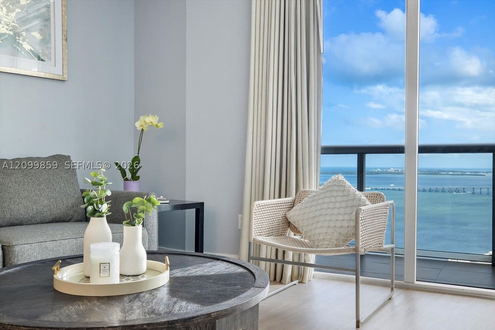 2-bedroom Condo — 485 Brickell Ave #4309, Miami, FL 33131