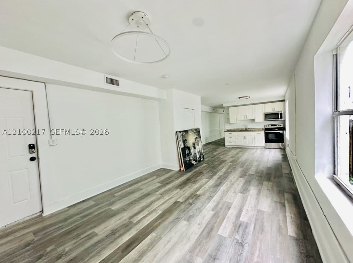 2-bedroom Apartment — 524 35th St #1, Miami, FL 33127