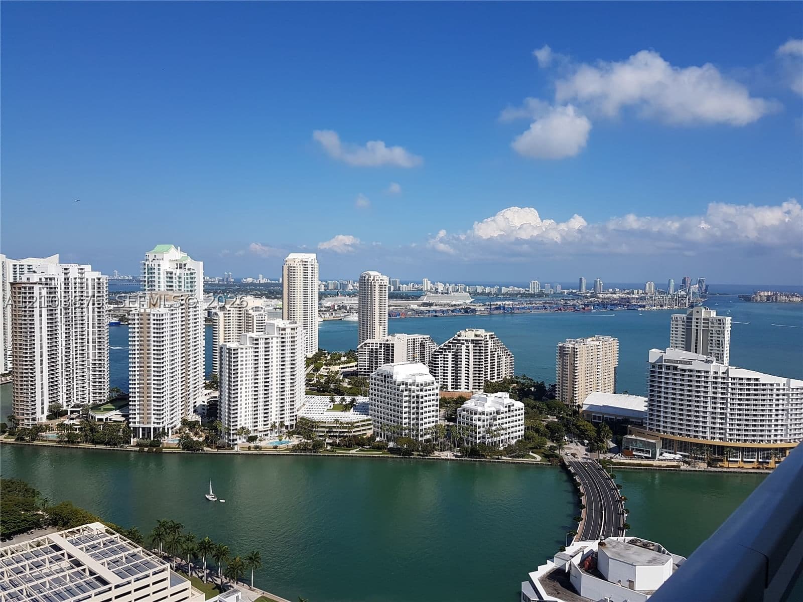 1+1 Condo — 950 Brickell Bay Dr #4008, Miami, FL 33131