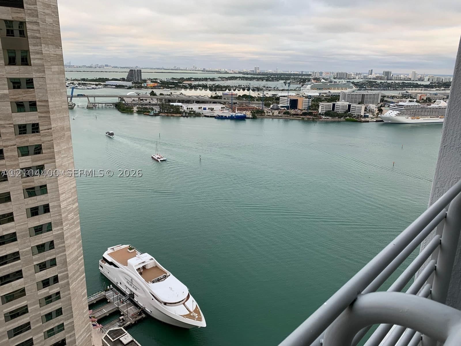 Condo — 335 Biscayne Blvd #3406, Miami, FL 33131