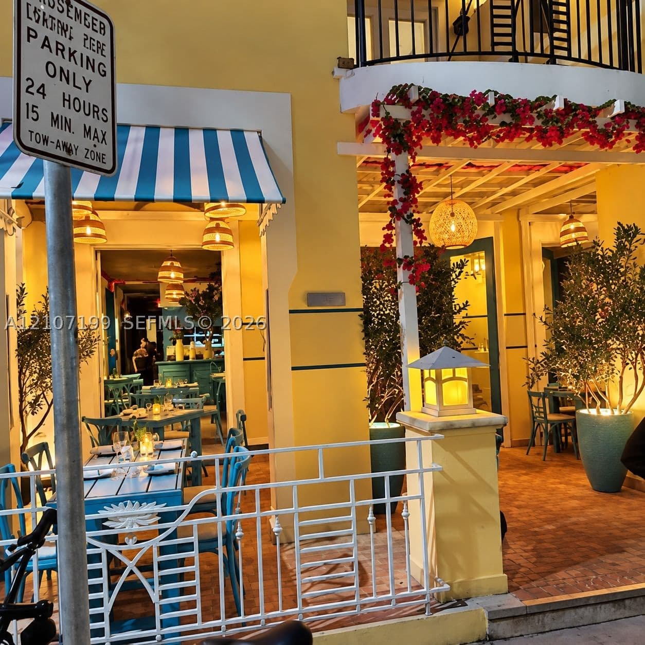 Mülk — 1228 Collins Ave, Miami Beach, FL 33139