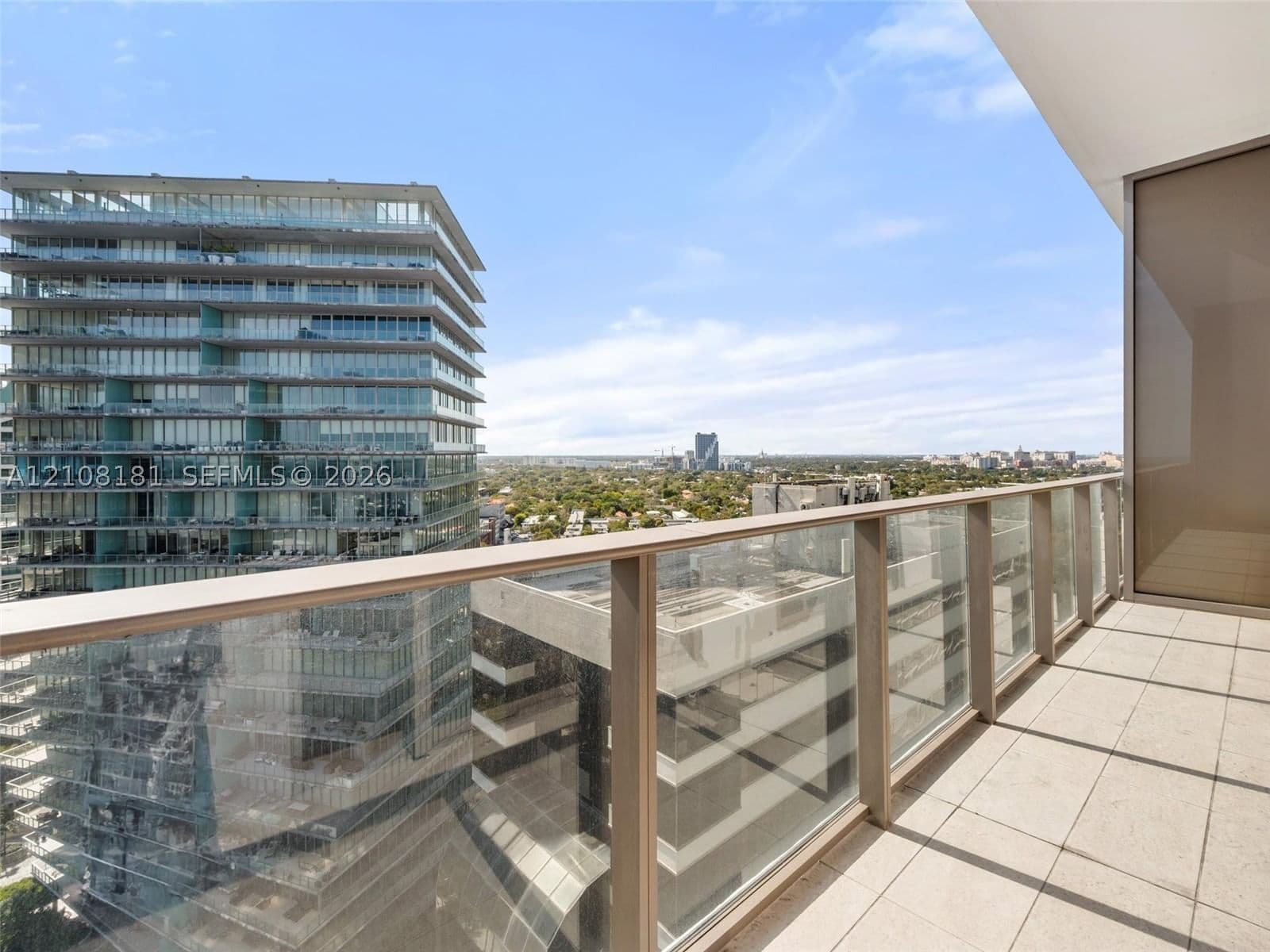 1+1 Condo — 2655 Bayshore Dr #1707, Miami, FL 33133