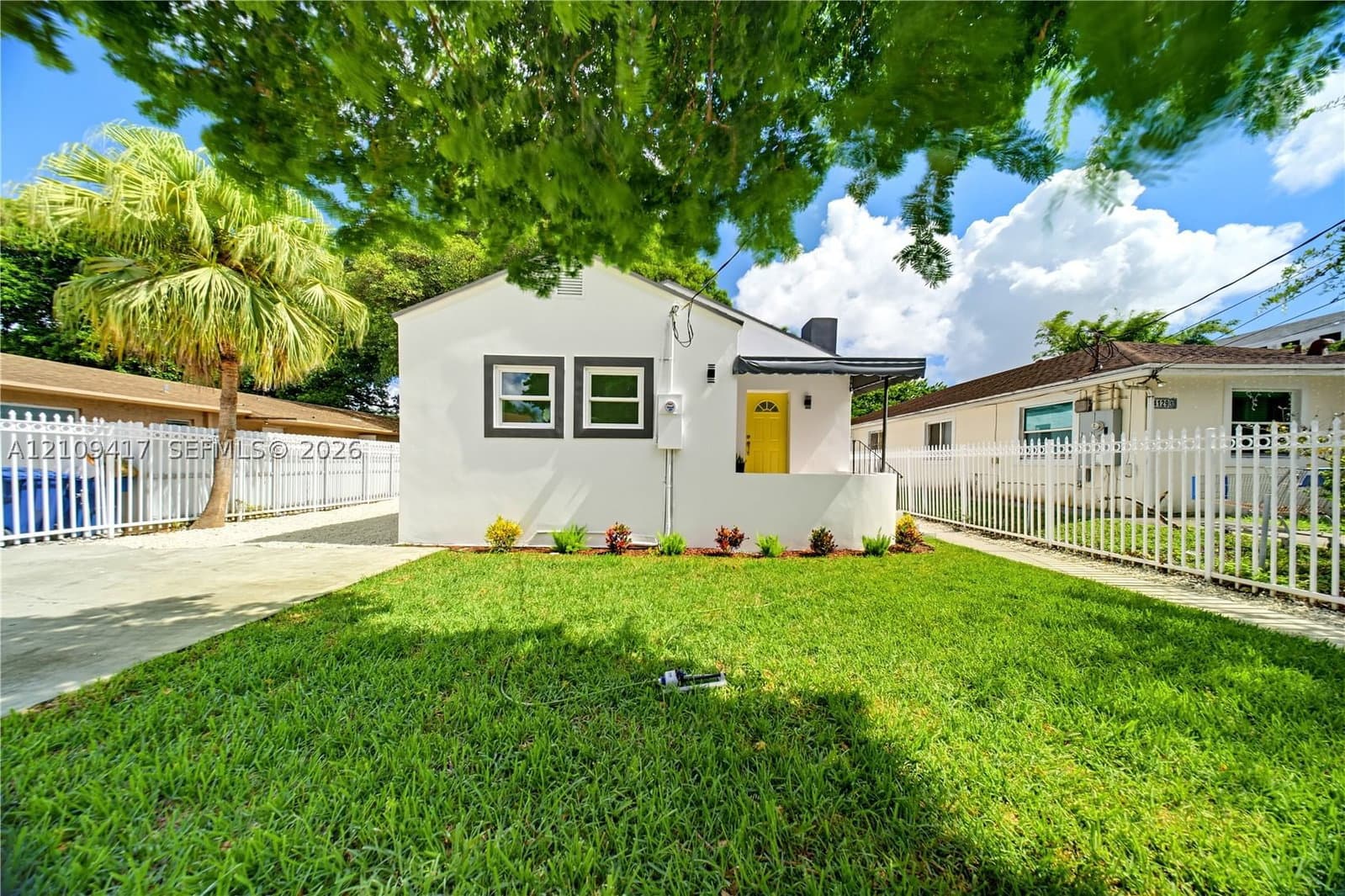 3+1 Müstakil ev — 4133 22nd Ct, Miami, FL 33142