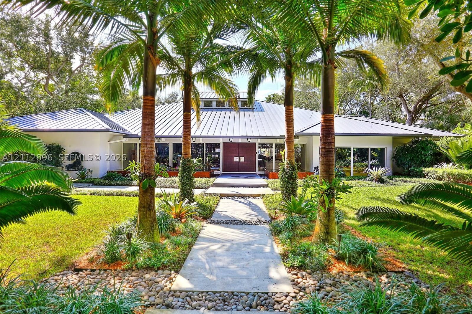 4+1 Müstakil ev — 5520 Oakwood Ln, Coral Gables, FL 33156