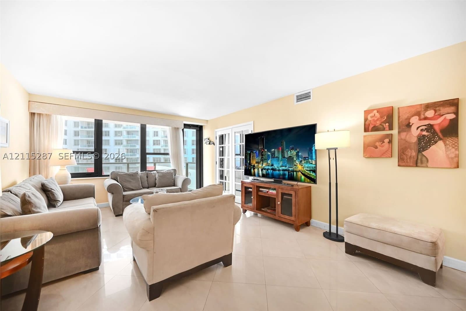 2+1 Condo — 5225 Collins Ave #511, Miami Beach, FL 33140