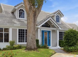 2+1 Townhouse — 207 Woodsmuir Court, Palm Beach Gardens, 33418