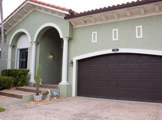 4-bedroom Single-Family Home — 7645 SW 193rd Ln, Cutler Bay, 33157
