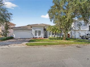 4-bedroom Single-Family Home — 4988 SW 183rd Ave, Miramar, 33029
