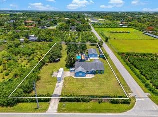 3+1 Müstakil ev — 20950 SW 232nd St, Miami, 33170
