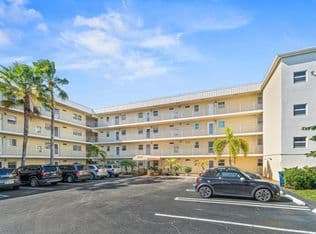 2+1 Condo — 2515 NE 1st Court #4100, Boynton Beach, 33435
