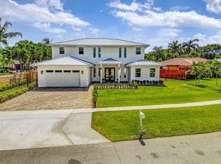 4-bedroom Single-Family Home — 12952 Drayton Road SE, North Palm Beach, 33408