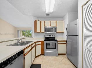 1+1 Condo — 3405 NW 44th St APT 205, Fort Lauderdale, 33309