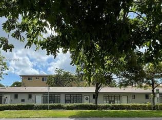5-bedroom Property — 1346 NW 6th St, Miami, 33125