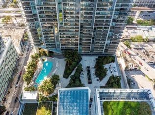 3-bedroom Condo — 88 SW 7th St APT 2112, Miami, 33130