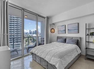 Condo — 1750 N Bayshore Dr APT 1204, Miami, 33132
