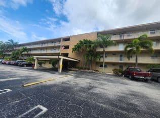 2+1 Condo — 330 NE 26th Avenue #202, Boynton Beach, 33435