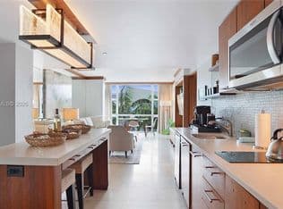 1+1 Condo — 6801 Collins Ave #315, Miami Beach, 33141
