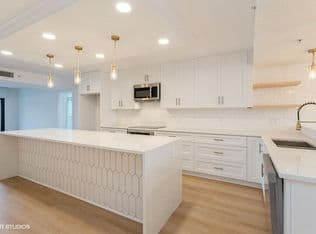 2-bedroom Condo — 601 SEAFARER Circle #101, Jupiter, 33477