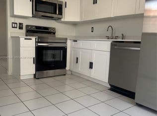 2-bedroom Condo — 321 SW 1st Ct #K-4, Pompano Beach, 33060