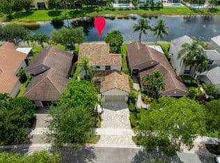 3-bedroom Single-Family Home — 229 E Bayridge Drive, Weston, 33326