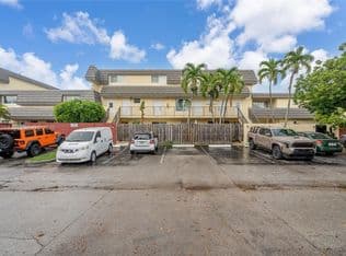 2+1 Townhouse — 8475 SW 137th Ave #8475, Miami, 33183