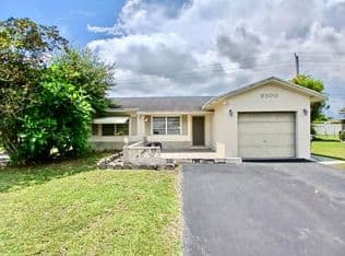 3-bedroom Single-Family Home — 9500 NW 70th Street, Tamarac, 33321