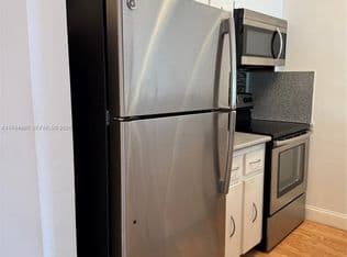 1+1 Condo — 1225 NE 124th St APT 33A, North Miami, 33161