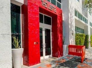 2-bedroom Condo — 133 NE 2nd Ave APT 913, Miami, 33132