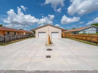 4+1 Mülk — 3411 NE 5 Avenue NE #1-2, Pompano Beach, 33064