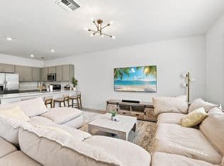4-bedroom Townhouse — 4341 POND LILY Lane, Lake Worth, 33467