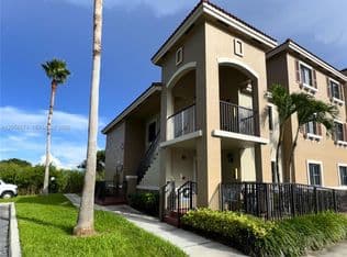 3-bedroom Condo — 22441 SW 88th Pl #2015, Cutler Bay, 33190