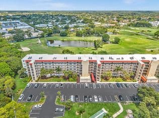2+1 Condo — 3959 Via Poinciana #104, Lake Worth, 33467