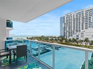 1+1 Condo — 2301 Collins Ave APT 504, Miami Beach, 33139