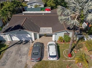 6+1 Müstakil ev — 20150 SW 89th Ct, Cutler Bay, 33189