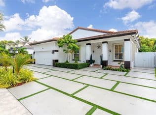 4-bedroom Single-Family Home — 6265 SW 161st Pl, Miami, 33193