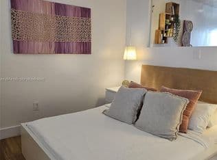 Condo — 751 Collins Ave #2, Miami Beach, 33139