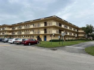 1+1 Condo — 201 Berkley Rd APT 104, Hollywood, 33024
