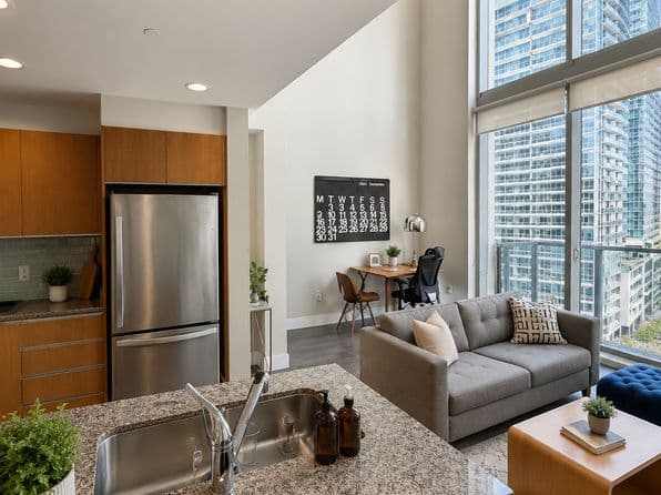 Building — For Rent, Miami 33131