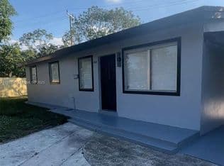 3-bedroom Single-Family Home — 3820 SW 16th St, Fort Lauderdale, 33312