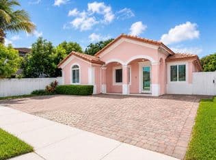 4-bedroom Single-Family Home — 24044 SW 109th Path, Homestead, 33032